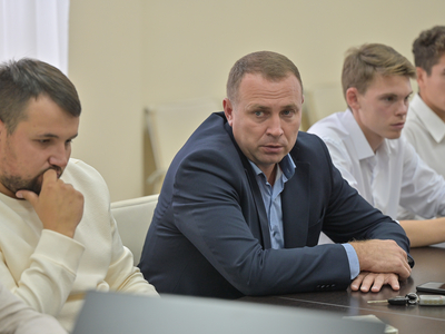 Встреча участников Международной матчевой встречи по легкой атлетике с ректором / Павел Железняк