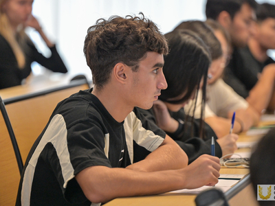 Адаптационный курс для иностранных студентов / Павел Железняк