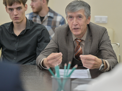 Встреча участников Международной матчевой встречи по легкой атлетике с ректором / Павел Железняк