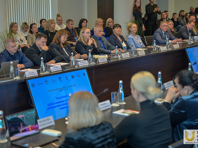 Круглый стол с руководителями региональных федераций ПФО по гимнастическим видам спорта. Подписание соглашения / Павел Железняк