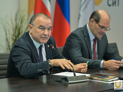 Ученый совет №4 / Павел Железняк