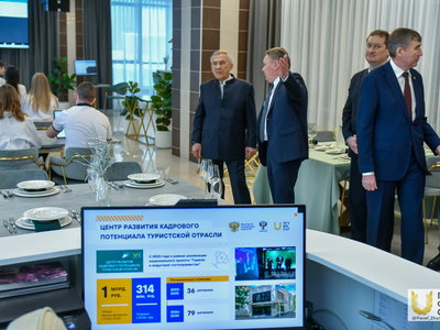 Раис Республики Татарстан Рустам Минниханов в Учебном ресторане Поволжского университета / Павел Железняк