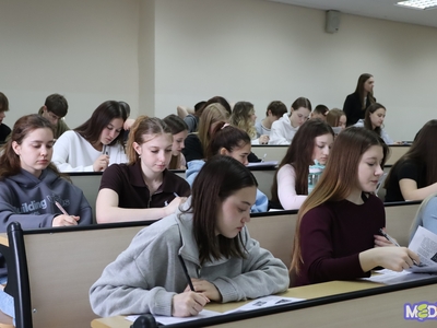 Диктант Победы / Аделия Нуриева, Павел Железняк