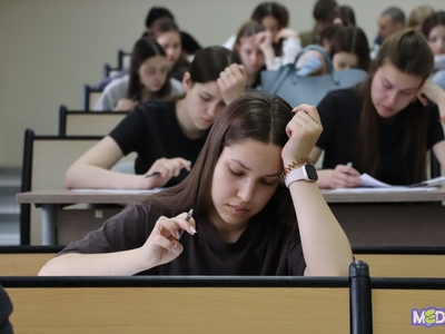 Диктант Победы / Аделия Нуриева, Павел Железняк