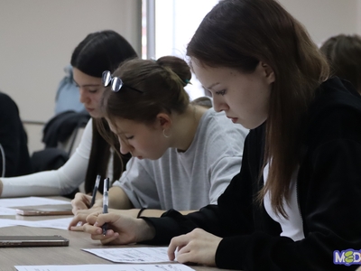 Диктант Победы / Аделия Нуриева, Павел Железняк