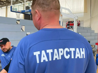 
Кафедра экономики и управления в спорте поддержала старт новой команды по волейболу сидя для комиссованных участников СВО в Татарстане
