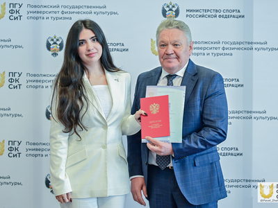 Вручение дипломов выпускникам колледжа. Специальность Туризм и Гостеприимство / Павел Железняк