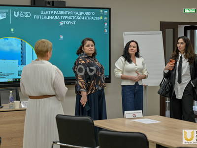 Экскурсия по университету председателя Госкомитета РТ по туризму / Павел Железняк