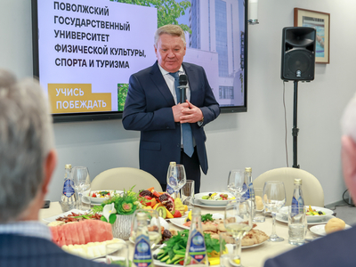 Званый обед ветеранов Поволжского / Павел Железняк