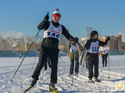 Февральская «здоровая среда»: настольный теннис и лыжные гонки 