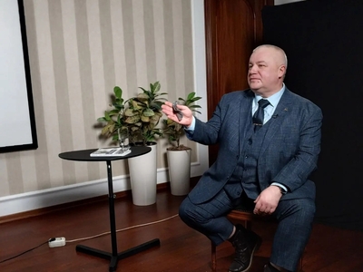 Усиление в команде: доцент вуза получил докторскую степень