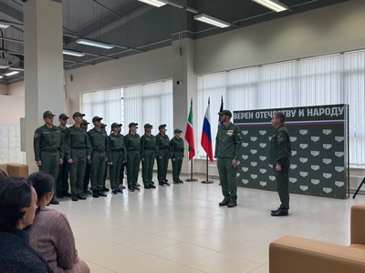 Урок патриотизма и героизма: в Поволжском состоялись открытие курса Центра «ВОИН» и встреча с участником СВО