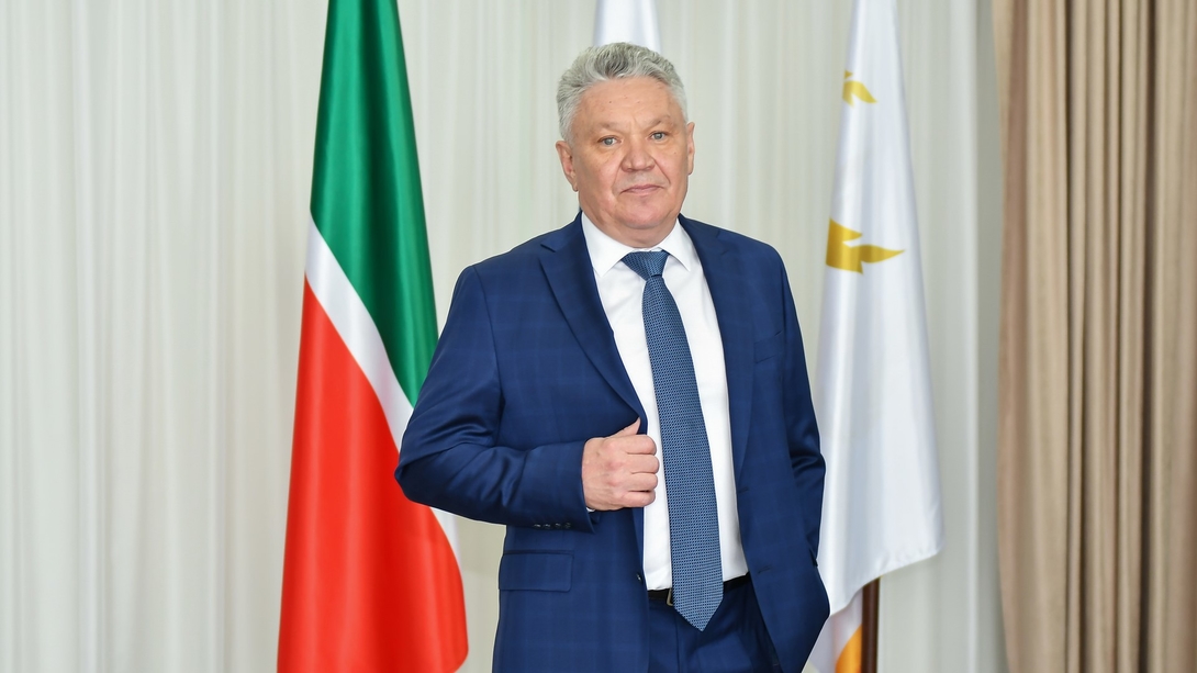 
Ректор турында мәгълүмат
