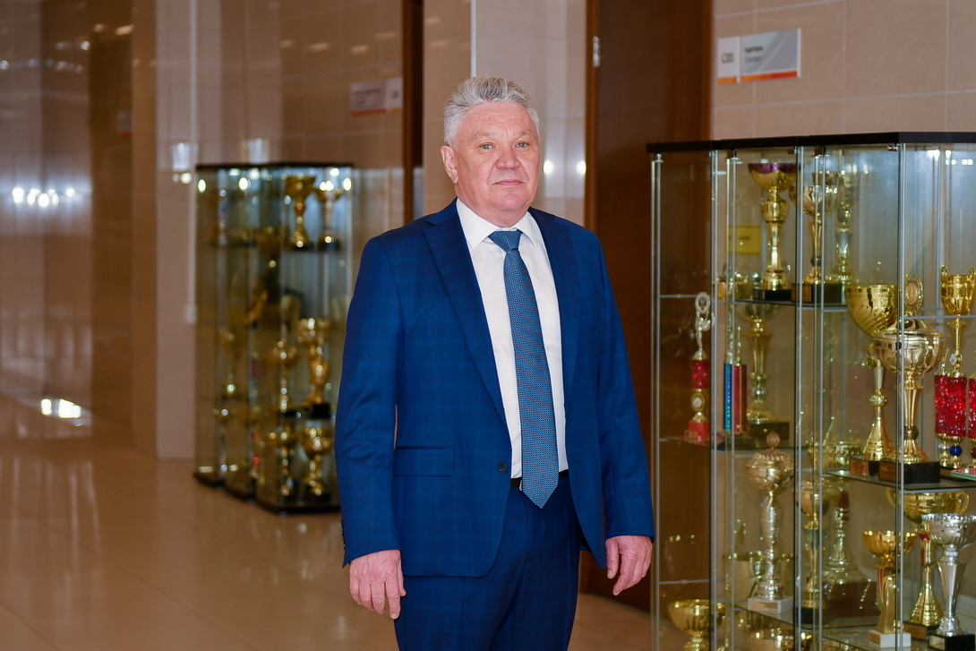 
Ректор турында мәгълүмат
