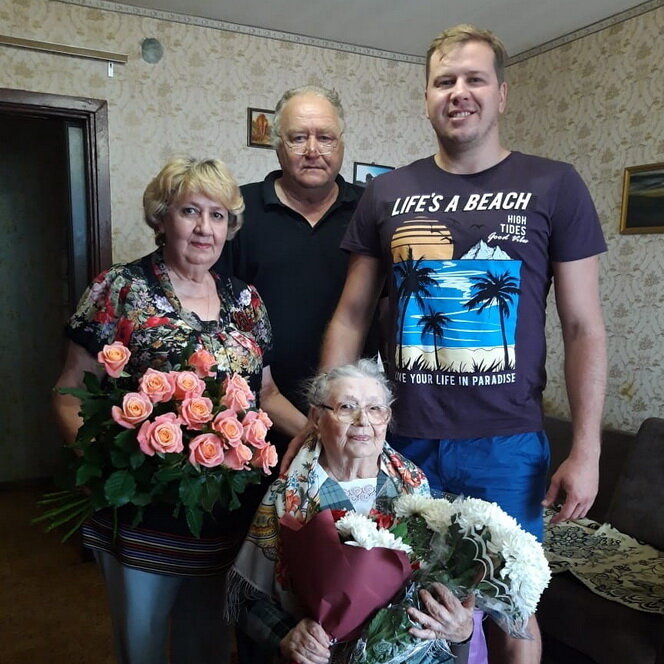 
ПОКОЛЕНИЯ ПОВОЛЖСКОГО: СЕМЬЯ БАСИНЫХ
