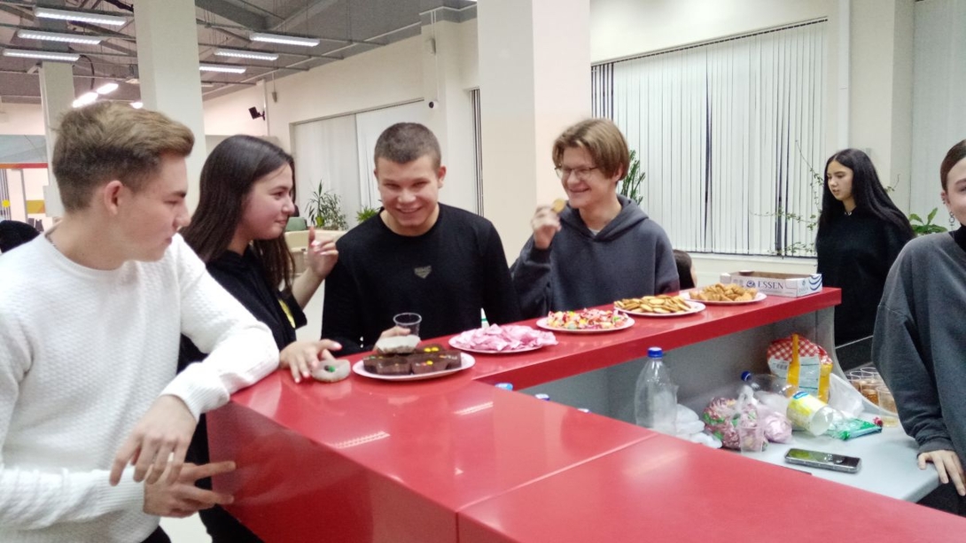 
"Познакомимся поближе"
