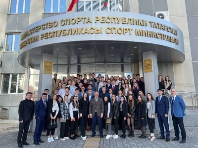  Казанның спорт топ-менеджерлары беренче курс студентлары белән очрашты
