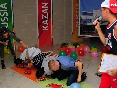 Арбузы, танцы и взрывной «слэм». Как прошло самое «хайповое» событие этой осени 