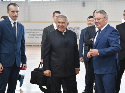 Рустам Минниханов посетил Федеральный центр гребных видов спорта Поволжского университета физической культуры, спорта и туризма