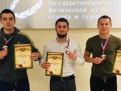 Три «бронзы» у «академиков» по итогам студенческого чемпионата России по кикбоксингу 