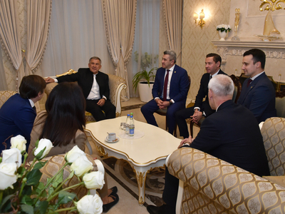 Рөстәм Миңнеханов РФ спорт министры Олег Матыцин һәм РФ мәгариф министры Сергей Кравцов белән очрашты