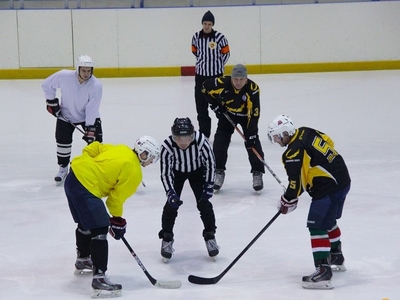 In the Volga Academy before the New year played hockey