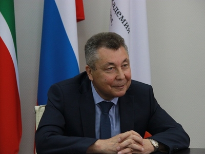 Ректор Йосып Якубовның Белем көне һәм яңа уку елы башлану белән котлавы