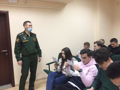 Армейский контракт: и в службу, и в дружбу!