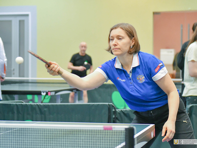 Укытучылар һәм хезмәткәрләр пинг-понг буенча көч сынаштылар 