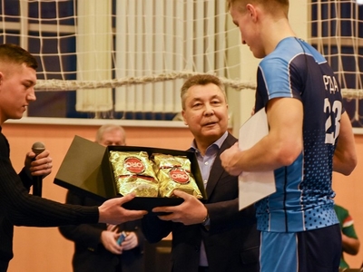 Cheerfulness for the best sports team of the Academy