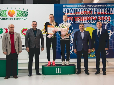Два теннисиста университета завоевали четыре медали