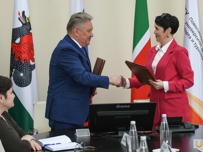 Volga Region University signed agreements with schools in Tatarstan