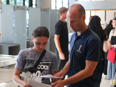 New stage: college students' settling in