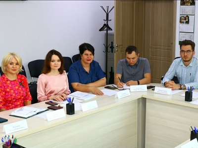 Түгәрәк өстәл: куркынычсыз һәм сәламәт укыту мохите