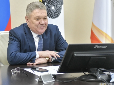 Югары уку йорты ректоры Рафис Борһановның Россия студентлары көне белән котлавы