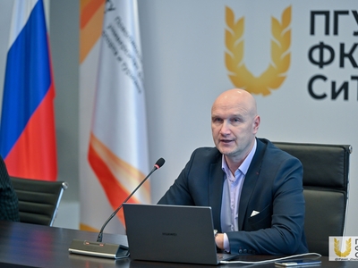 Александр Зюзин провел в Поволжском университете открытую лекцию