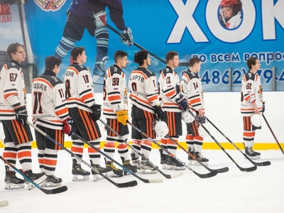 Две победы на выезде студенческой хоккейной команды "Крылатые Барсы"
