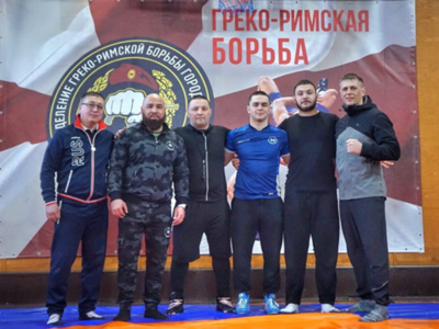 Спортивно-патриотические сборы по греко-римской борьбе: от мастер-классов до армейского быта.