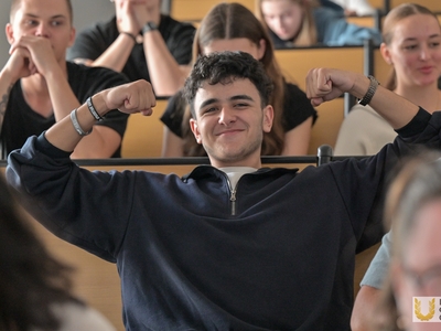 "Learn to Win!": Talk about sports and tourism in a foreign language and win