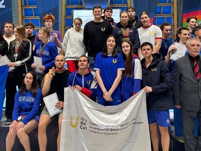 Золотой заплыв: сборная Поволжского - победитель Спартакиады по плаванию