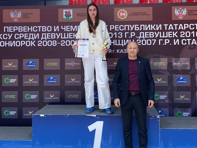 "Турнирның иң яхшы боксчысы " һәм алты медаль: Идел буе физик тәрбия, спорт һәм туризм студентлары өчен ТР чемпионаты нәтиҗәләре