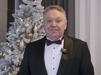 Поздравление с Новым годом от Рафиса Бурганова