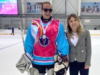 Спорт безграничных возможностей: коньки на шиповки, а ракетки на ги 