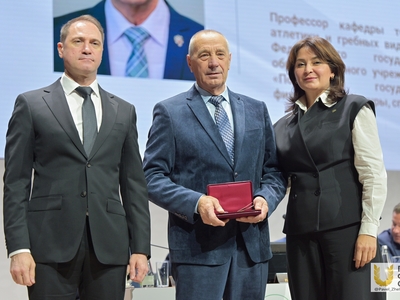 О присвоении почетного спортивного звания